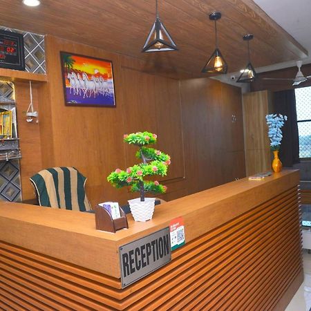 Hotel Asopalav Gandhinagar Dış mekan fotoğraf